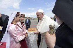 Papa Francesco incontra la comunità armena