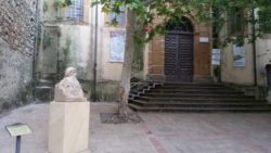 Piazza Armerina. Busto di Prospero Intorcetta posto all'ingresso della biblioteca comunale