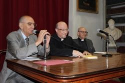 Da sx: Il dott. Giuseppe Contarino, mons. Guglielmo Giombanco e il can. Salvatore Pappalardo