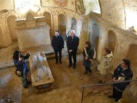 vescovo Raspanti visita museo diffuso-di-Castiglione