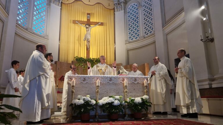 Mons. Raspanti visita pastorale giarre