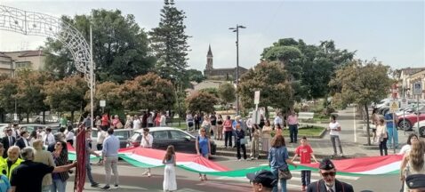 manifestazione 2 giugno in piazza