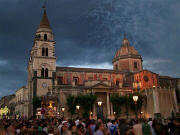 Santa Venera in piazza Duomo