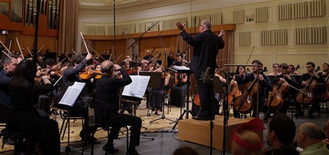 Epifanio Comis dirige l'orchestra del Conservatorio Bellini