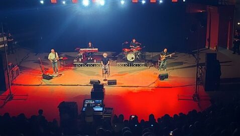 Fabio Concato sul palco a Zafferana