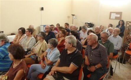 pubblico all'incontro sulla pace