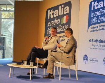 Ministro Giuli intervistato dal giornalista Senaldi