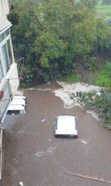 Alluvione, fiume di fango alto un metro