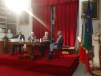 conferenza-di-Faggin-tavolo-dei-relatori