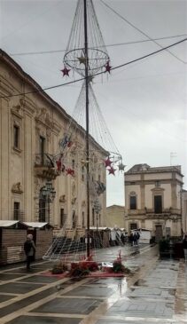 albero di luci a Militello