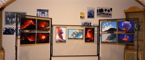 mostra di Angela Platania su Etna