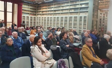 pubblico alla biblioteca Zelantea