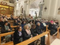 pubblico nel santuario di Valverde