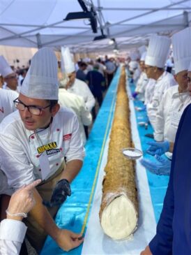 Cannolo di Caltanissetta più lungo del mondo