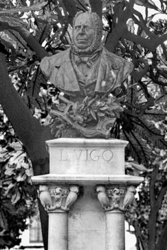 monumento a Lionardo Vigo