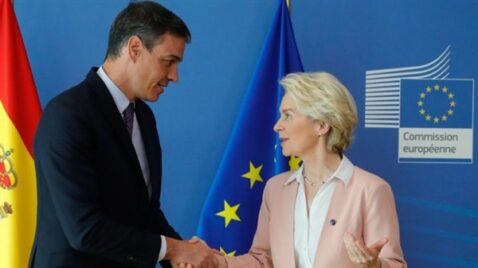 Pedro Sanchez e Ursula von der Leyen